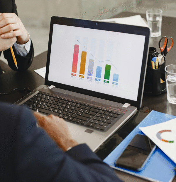 Top Trading Strategies for Businesses to Maximize Returns and Minimize Risk 